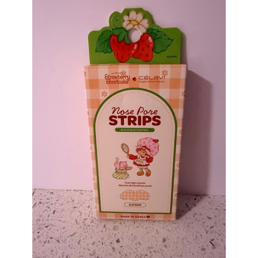 Strawberry Shortcake Celavi Nose Pore Strips 6ct & Makeup Remover Wipes 60ct Set